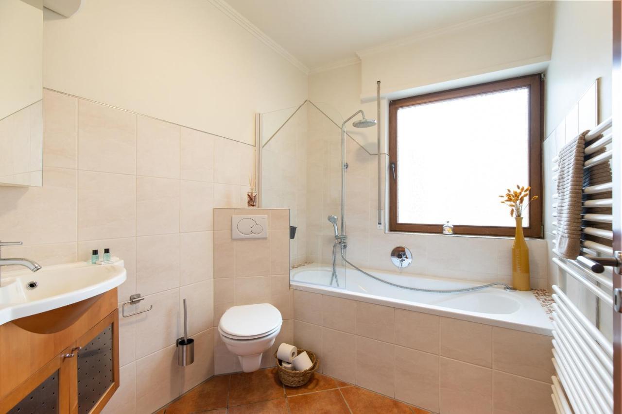 Haus Blaue Traube Mit Moselblick Apartman Ediger-Eller Kültér fotó